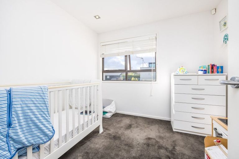 Photo of property in 1420 Whangaparaoa Road, Army Bay, Whangaparaoa, 0930