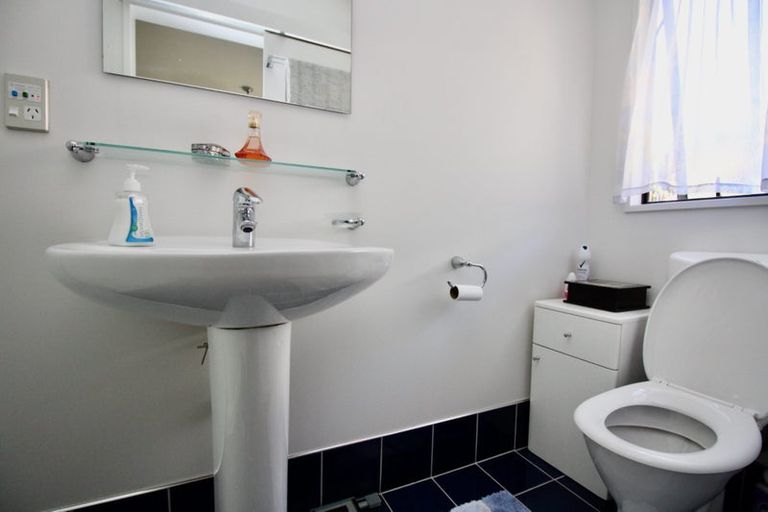 Photo of property in 16 Protea Crescent, Whitianga, 3510