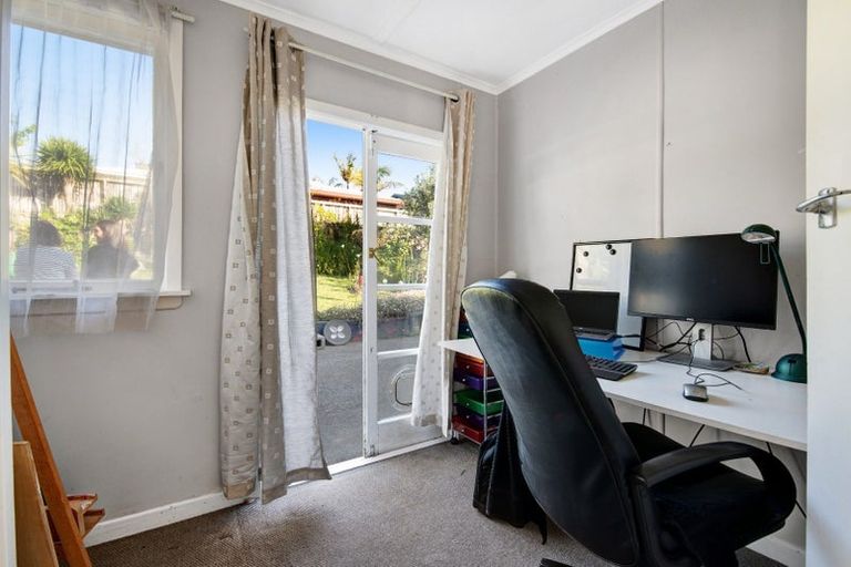 Photo of property in 15 Beach Road, Manly, Whangaparaoa, 0930