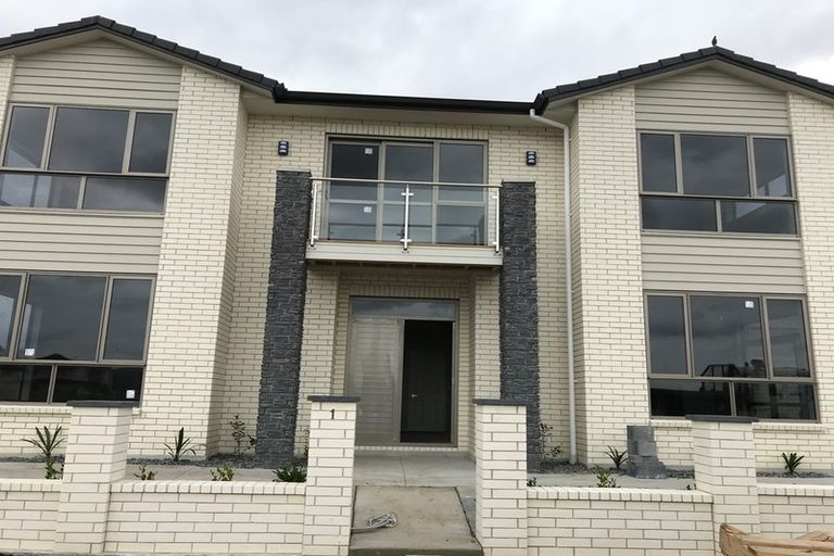 Photo of property in 1 Castlebane Drive, Flat Bush, Auckland, 2019