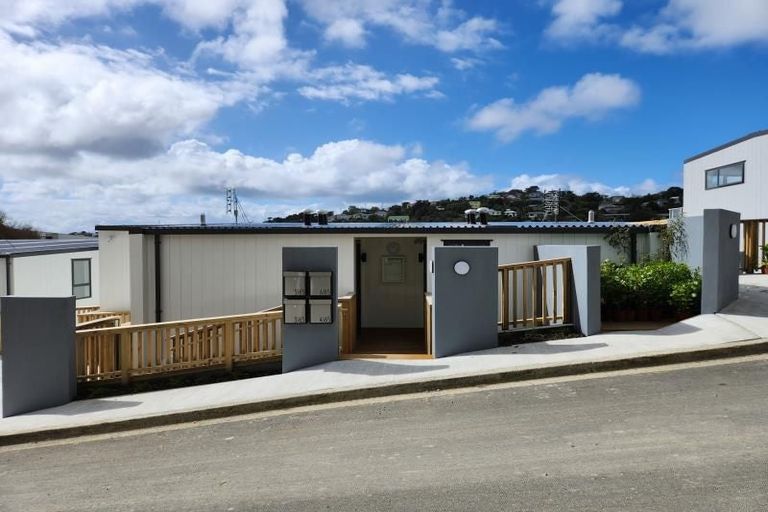 Photo of property in 5/65 Tiketike Way, Brooklyn, Wellington, 6021