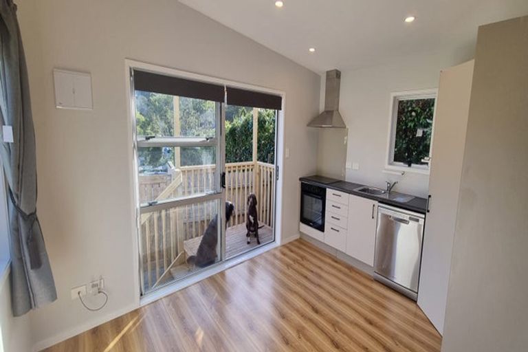 Photo of property in 4 William Hadlow Place, Hatfields Beach, Orewa, 0931