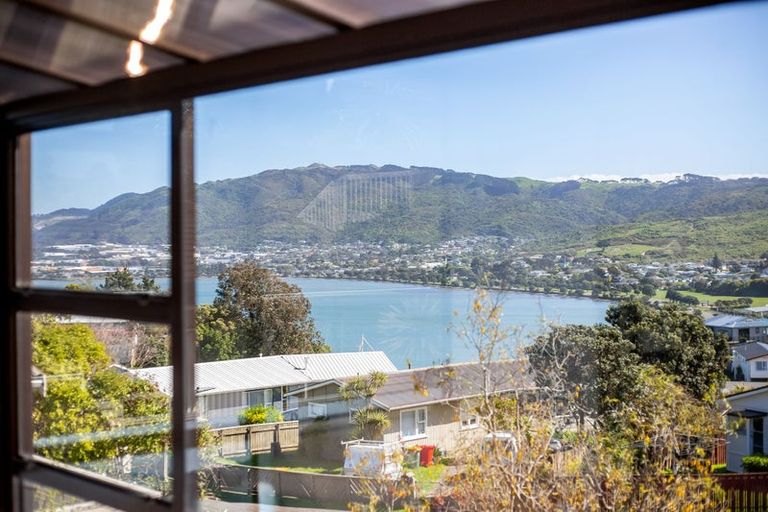 Photo of property in 21 Inlet View, Titahi Bay, Porirua, 5022