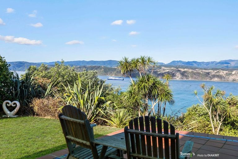 Photo of property in 17b Bowes Crescent, Strathmore Park, Wellington, 6022