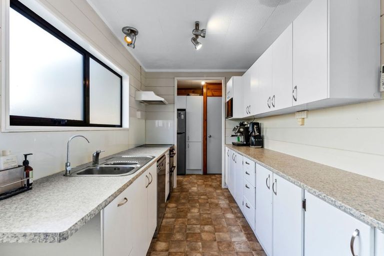 Photo of property in 1/122 Verran Road, Birkdale, Auckland, 0626