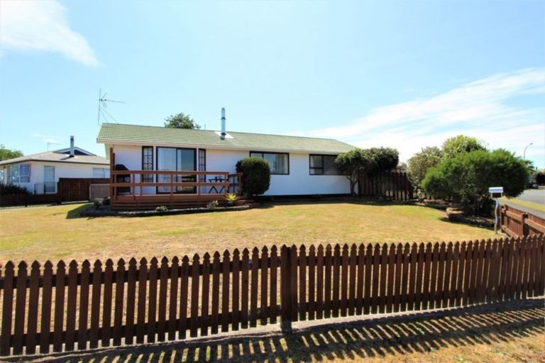 Photo of property in 1 Waitara Place, Tokoroa, 3420