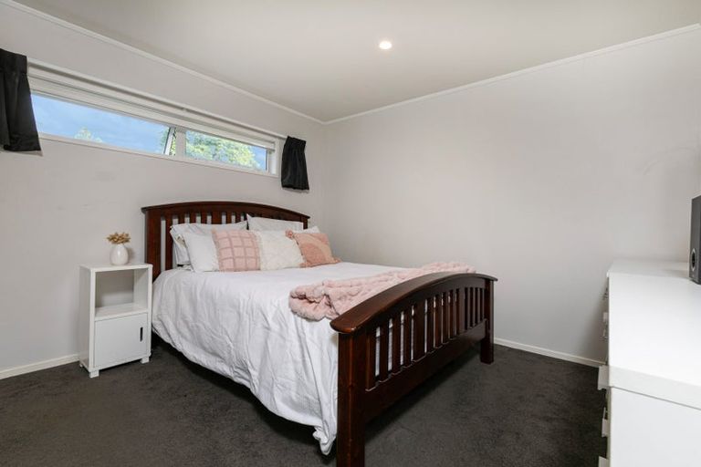 Photo of property in 1 Luanda Drive, Ranui, Auckland, 0612