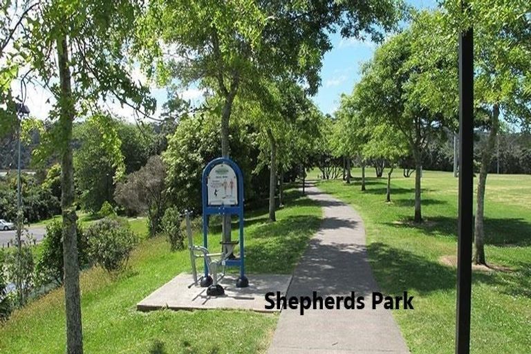 Photo of property in The Haven, 12/120 Beach Haven Road, Beach Haven, Auckland, 0626