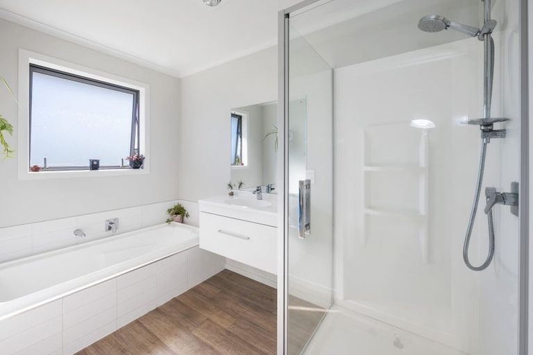 Photo of property in 14 Twain Crescent, Owhata, Rotorua, 3010