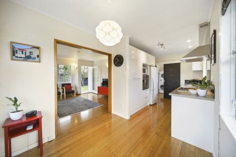 Photo of property in 2/3 Opal Avenue, Pakuranga, Auckland, 2010