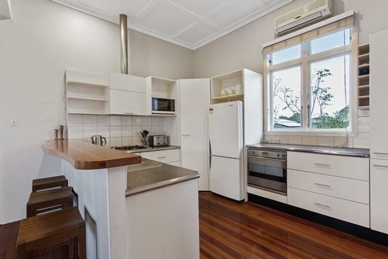 Photo of property in 14 Wallace Road, Mangere Bridge, Auckland, 2022