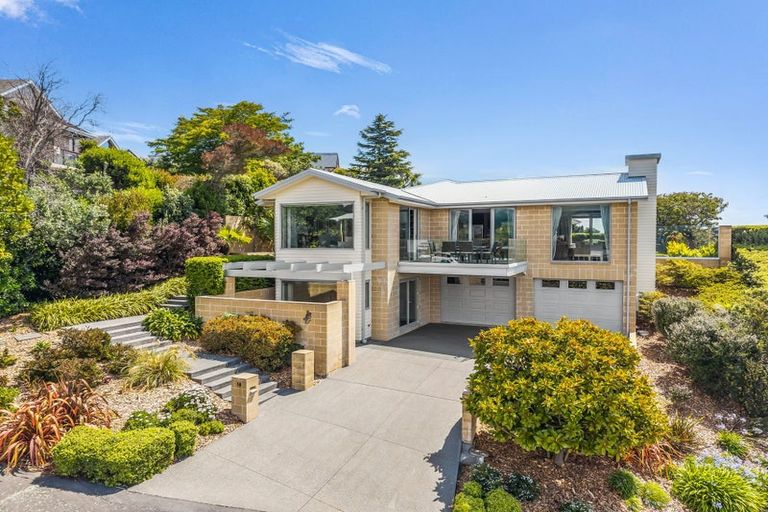 Photo of property in 18 Ravensdale Rise, Westmorland, Christchurch, 8025