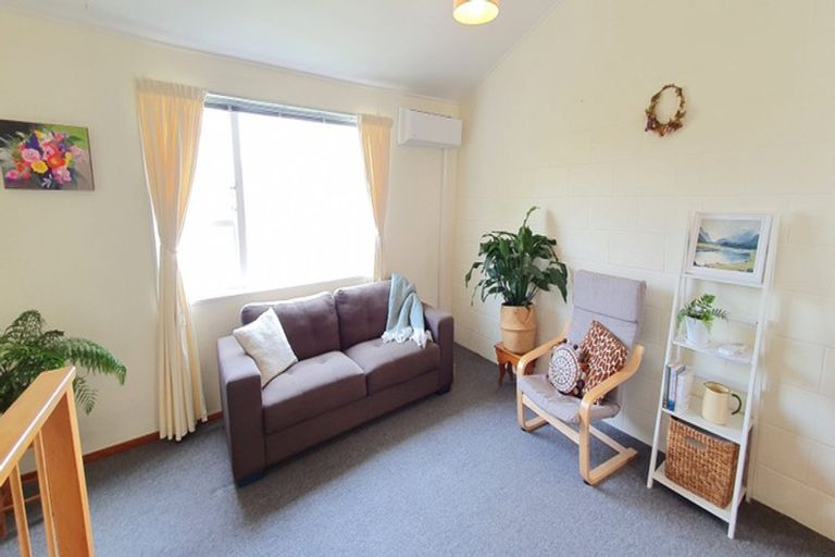 Photo of property in 2/50 Buckley Road, Southgate, Wellington, 6023