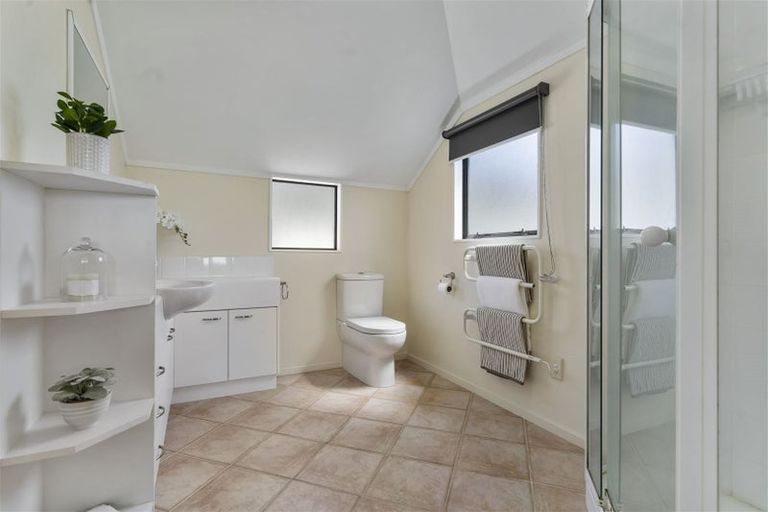 Photo of property in 77 Cook Street, Howick, Auckland, 2014