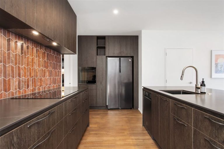 Photo of property in 2/39 Webb Street, St Albans, Christchurch, 8014