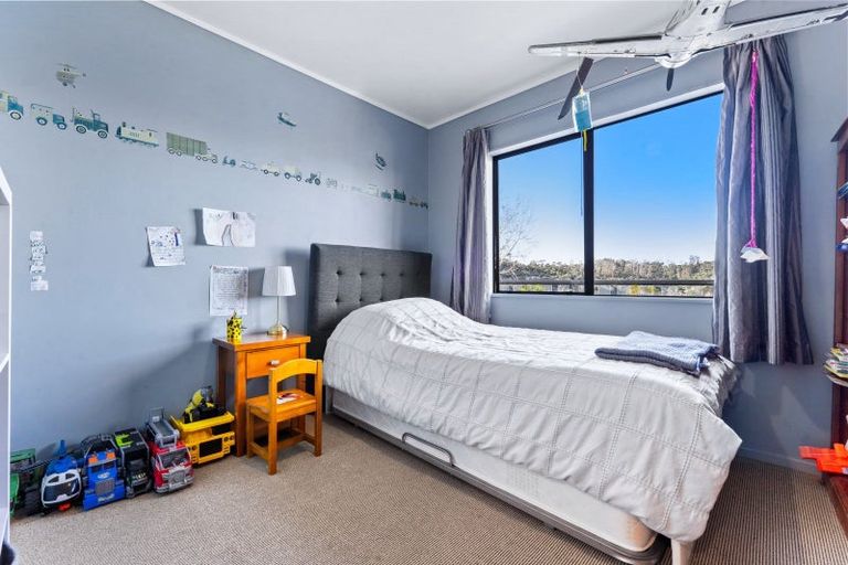 Photo of property in 45 Stillwater Crescent, Stillwater, Silverdale, 0993