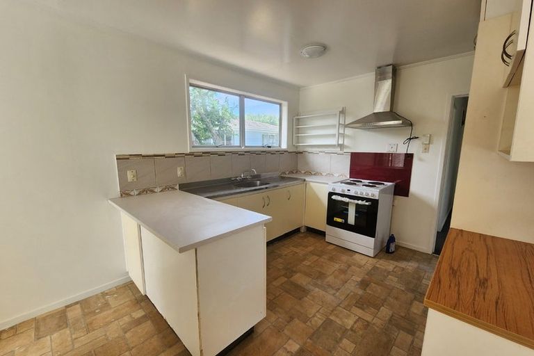 Photo of property in 22 Parrs Cross Road, Henderson, Auckland, 0612