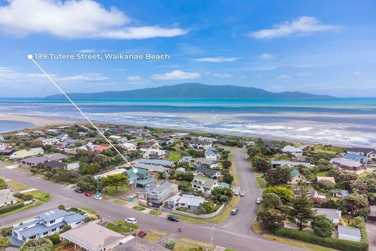 Photo of property in 189 Tutere Street, Waikanae Beach, Waikanae, 5036