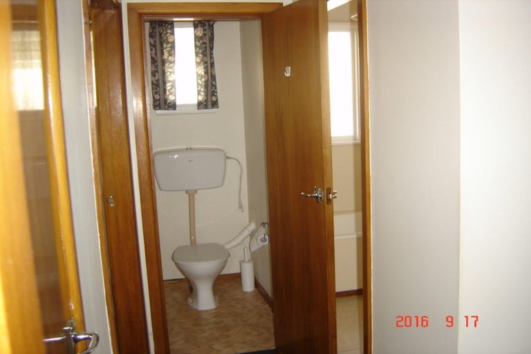 Photo of property in 1/24 Aikmans Road, Merivale, Christchurch, 8014