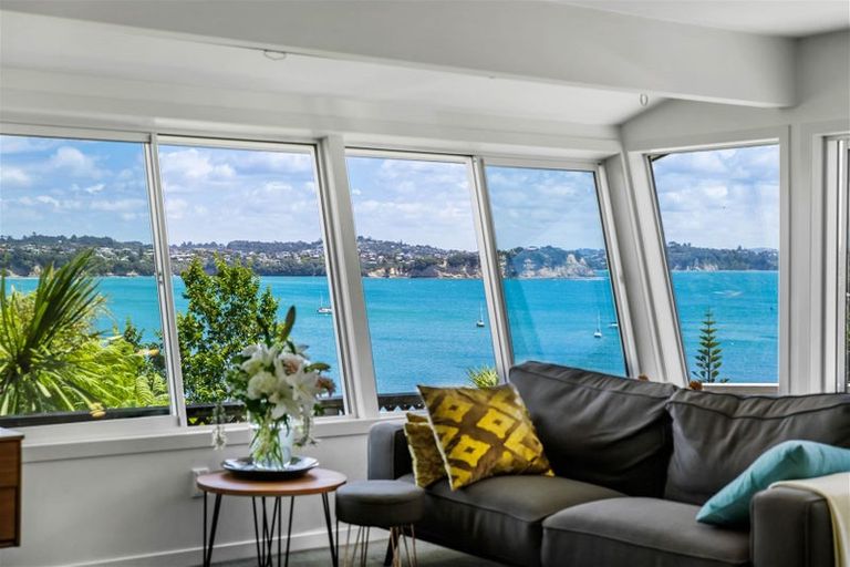 Photo of property in 1100a Whangaparaoa Road, Tindalls Beach, Whangaparaoa, 0930