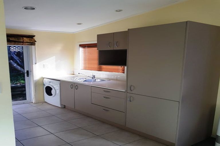 Photo of property in 52 Moore Street, Hillcrest, Auckland, 0627