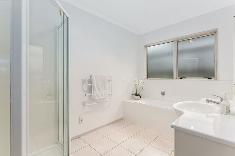 Photo of property in 31 Aspiring Terrace, Aotea, Porirua, 5024