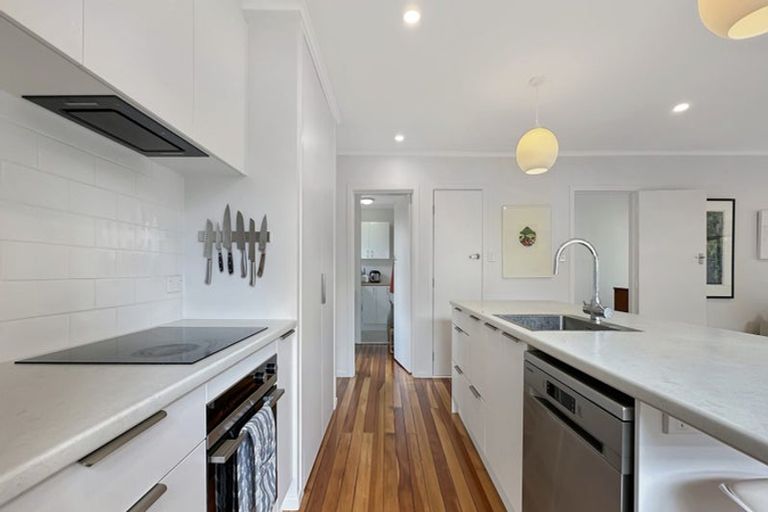 Photo of property in 23 Sloane Street, Glen Innes, Auckland, 1072