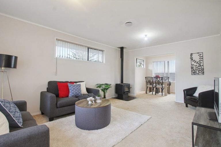 Photo of property in 1/78 Bentley Avenue, Glenfield, Auckland, 0629