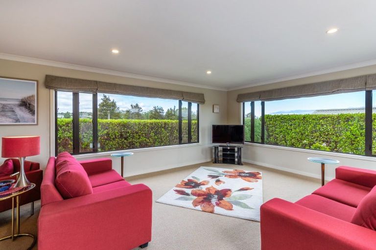 Photo of property in 14 Birchwood Lane, Hilltop, Taupo, 3330
