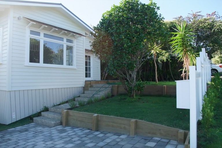 Photo of property in 2/52 Richmond Avenue, Northcote Point, Auckland, 0627
