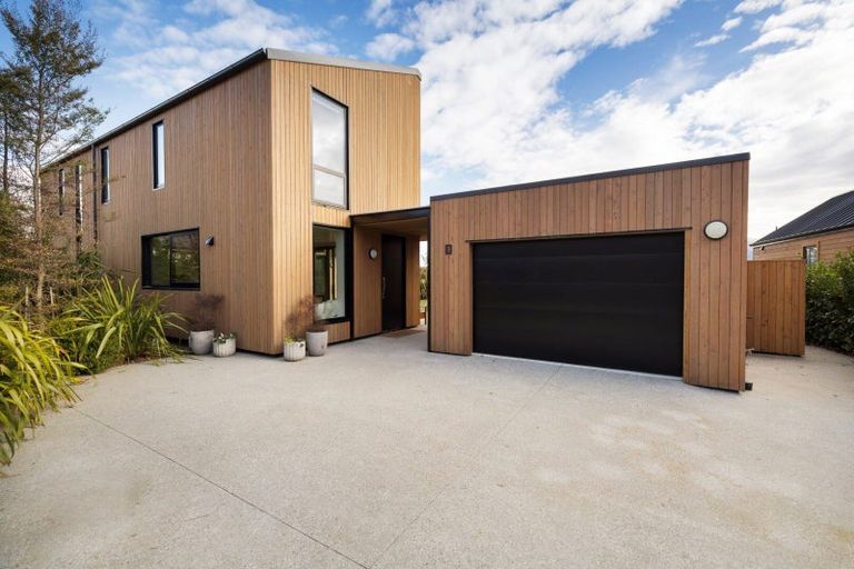 Photo of property in 3 Torridon Court, Jacks Point, Queenstown, 9371