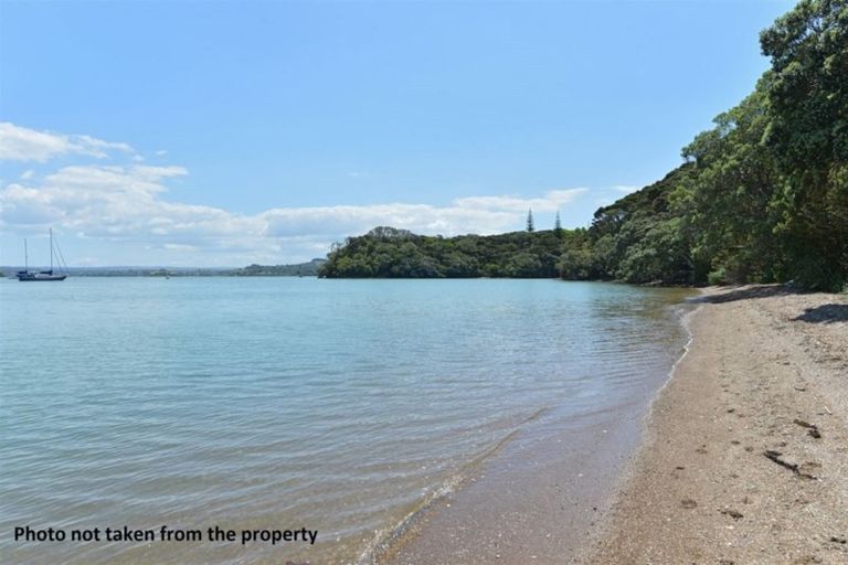 Photo of property in 88 Doves Bay Road, Kerikeri, 0294
