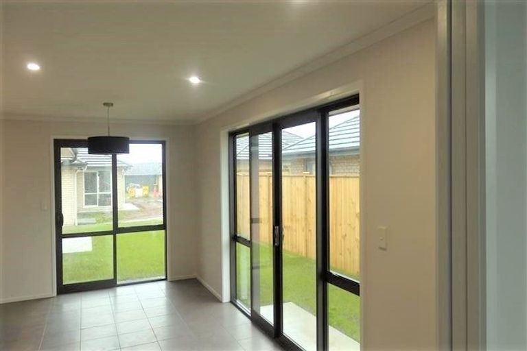 Photo of property in 43 Mcnally Road, Pukekohe, 2120