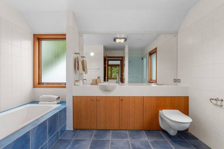 Photo of property in 17 Makora Street, Fendalton, Christchurch, 8041