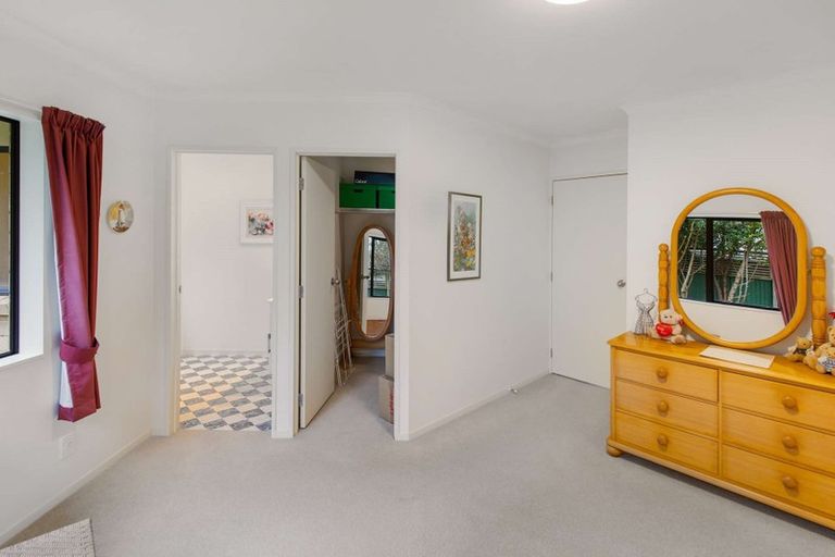 Photo of property in 8 Celtic Court, Roslyn, Palmerston North, 4414