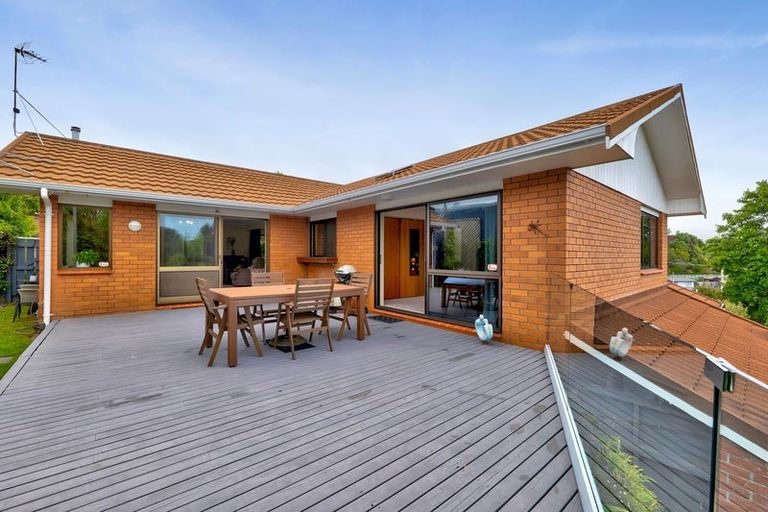 Photo of property in 5 Ruskin Place, Westown, New Plymouth, 4310