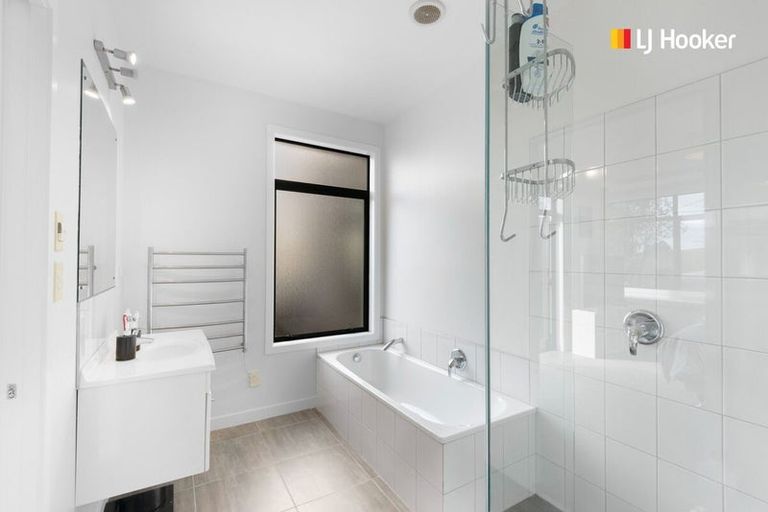 Photo of property in 23 Nore Street, Waihola, Milton, 9073