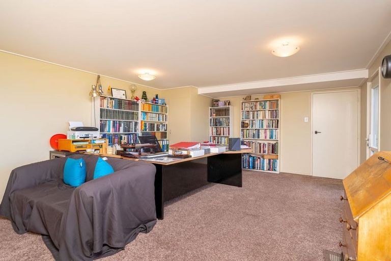 Photo of property in 1 Warwick Street, Balaclava, Dunedin, 9011