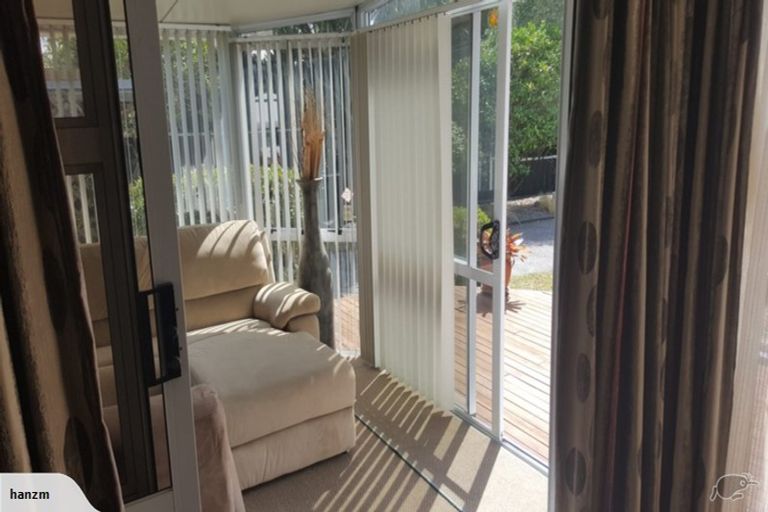 Photo of property in 6 Viola Place, Papakura, 2110