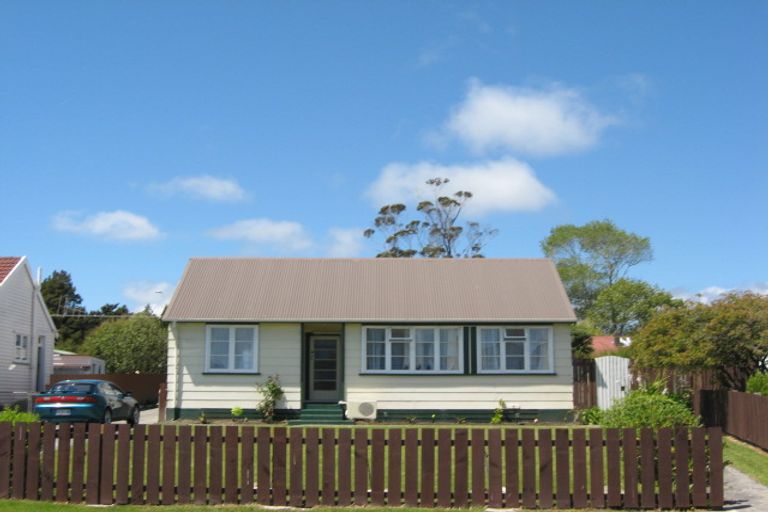 Photo of property in 15 Colvin Street, Westport, 7825