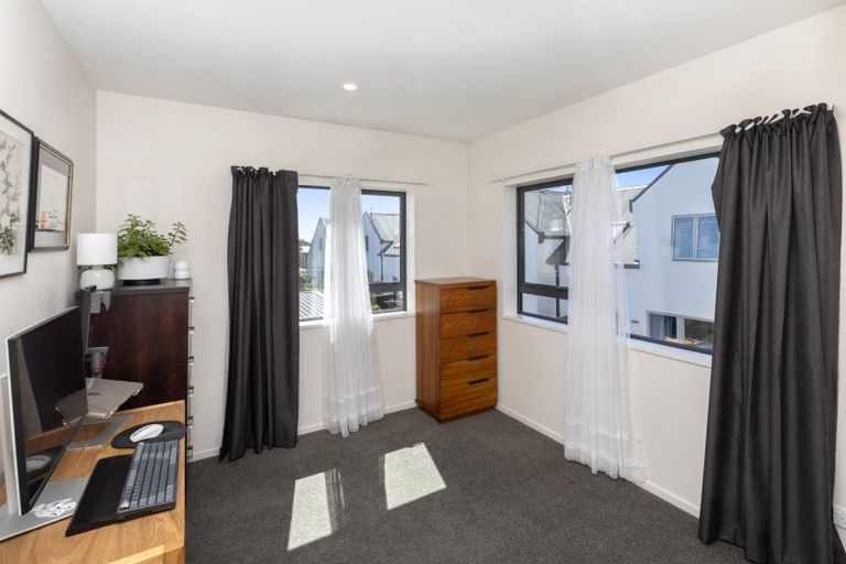 Photo of property in 80h Shakespeare Road, Waltham, Christchurch, 8023