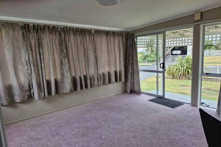 Photo of property in 20 Manaia View Road, One Tree Point, 0118