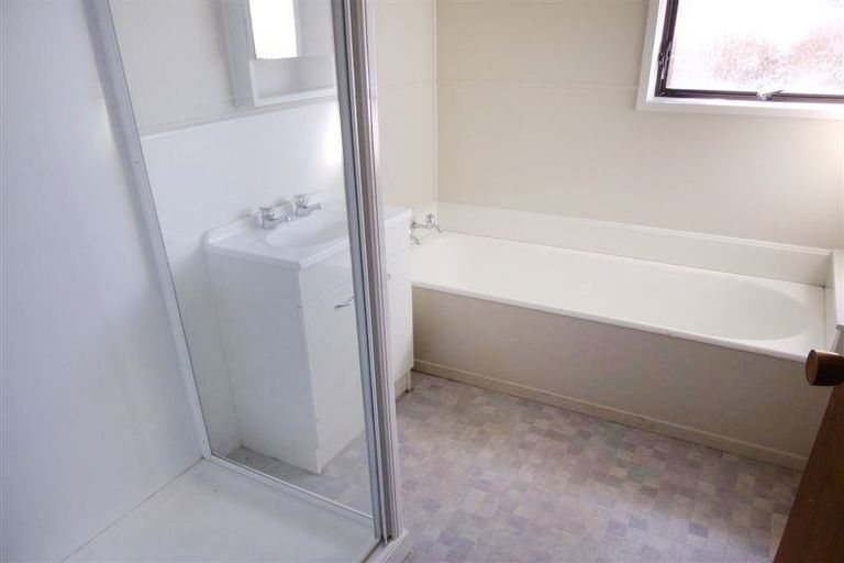 Photo of property in 21 Shalimar Place, Clover Park, Auckland, 2019