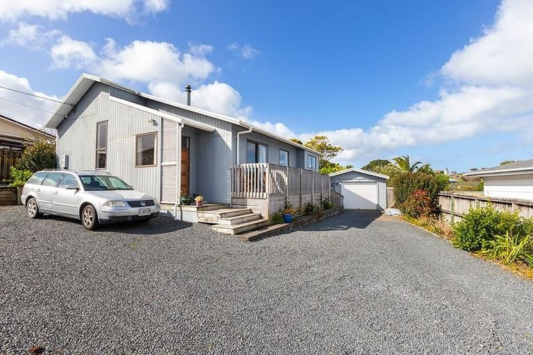 Photo of property in 3 Brigitte View, Snells Beach, 0920