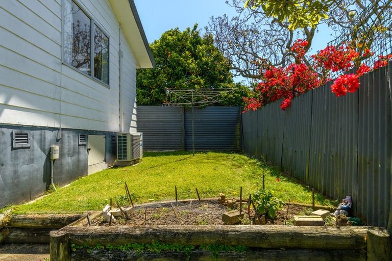 Photo of property in 38 Queen Road, Bellevue, Tauranga, 3110