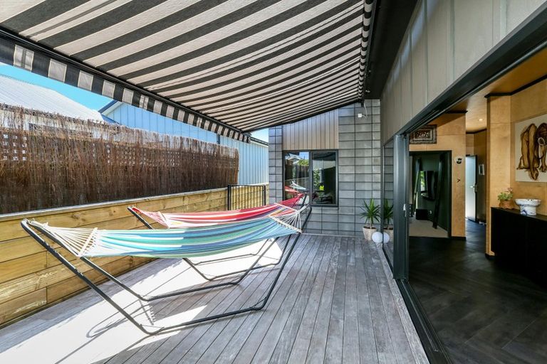 Photo of property in 22 Record Street, Fitzroy, New Plymouth, 4312