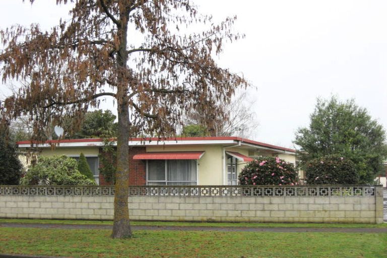 Photo of property in 2/806 Cook Place, Raureka, Hastings, 4120