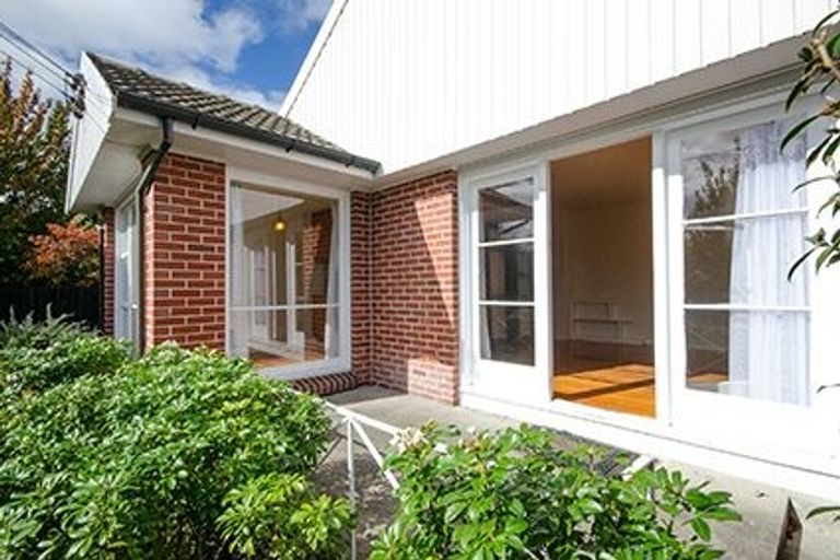 Photo of property in 1/34 Taylors Avenue, Bryndwr, Christchurch, 8052