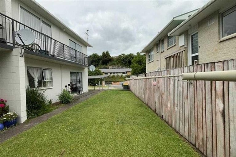 Photo of property in 31 Cumberland Street, Merrilands, New Plymouth, 4312