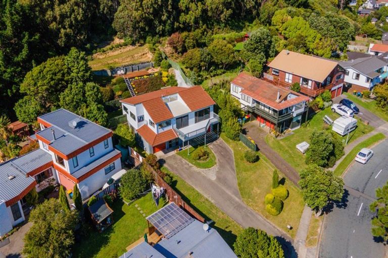 Photo of property in 31 Mercury Way, Whitby, Porirua, 5024